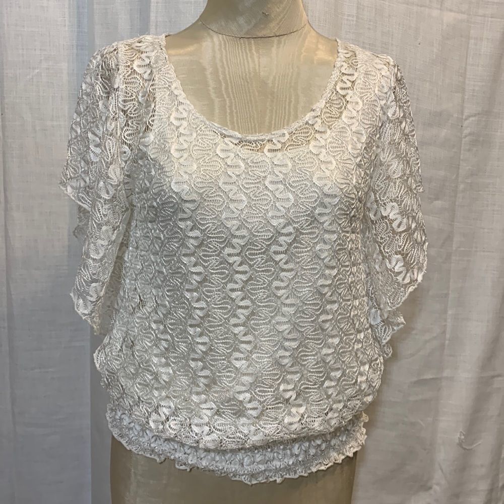 LAVISH SIZE SMALL fully lace top with sleeveless lining